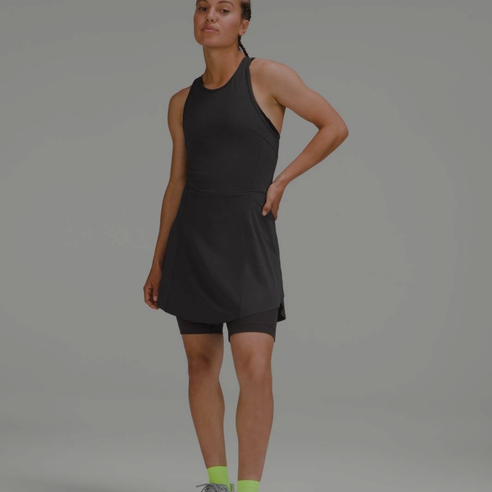 LULULEMON NWOT RUNNING DRESS WITH ATTACHED RUNING SHORT W POCKETS SIZE 10